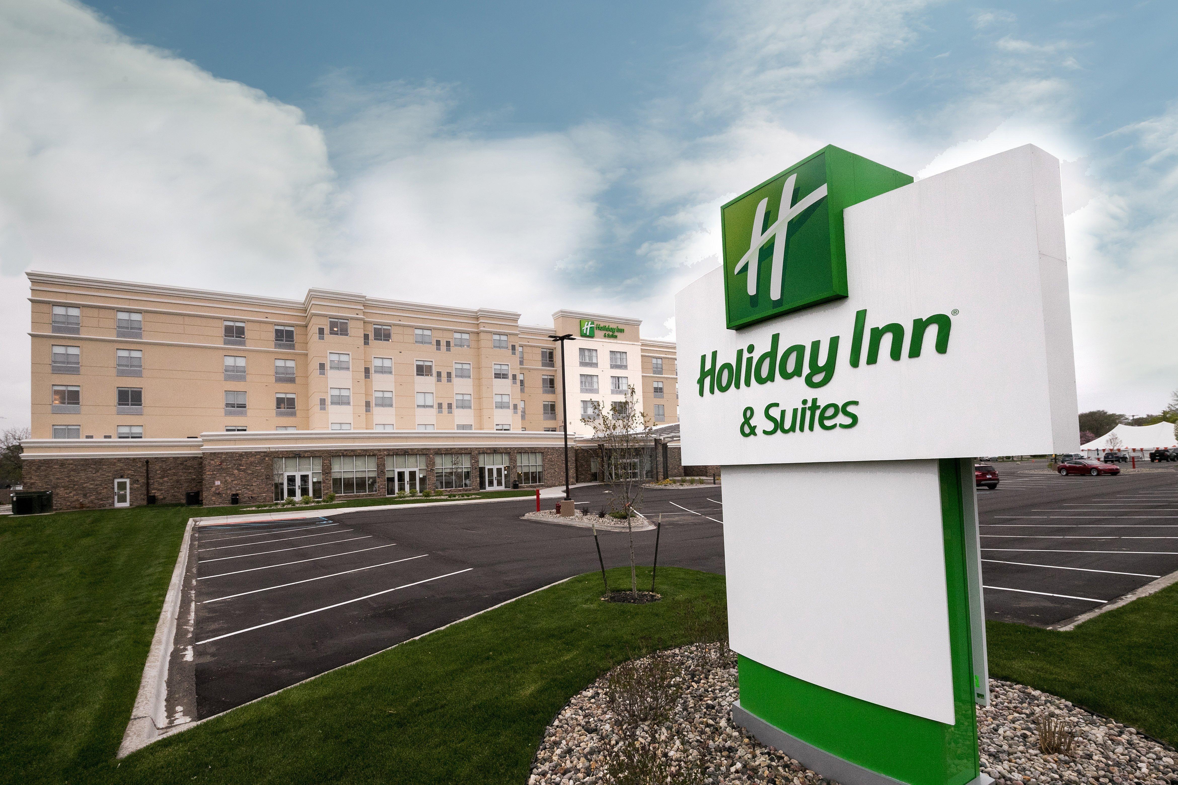 Holiday Inn Hotel & Suites - Mount Pleasant By Ihg Exteriör bild