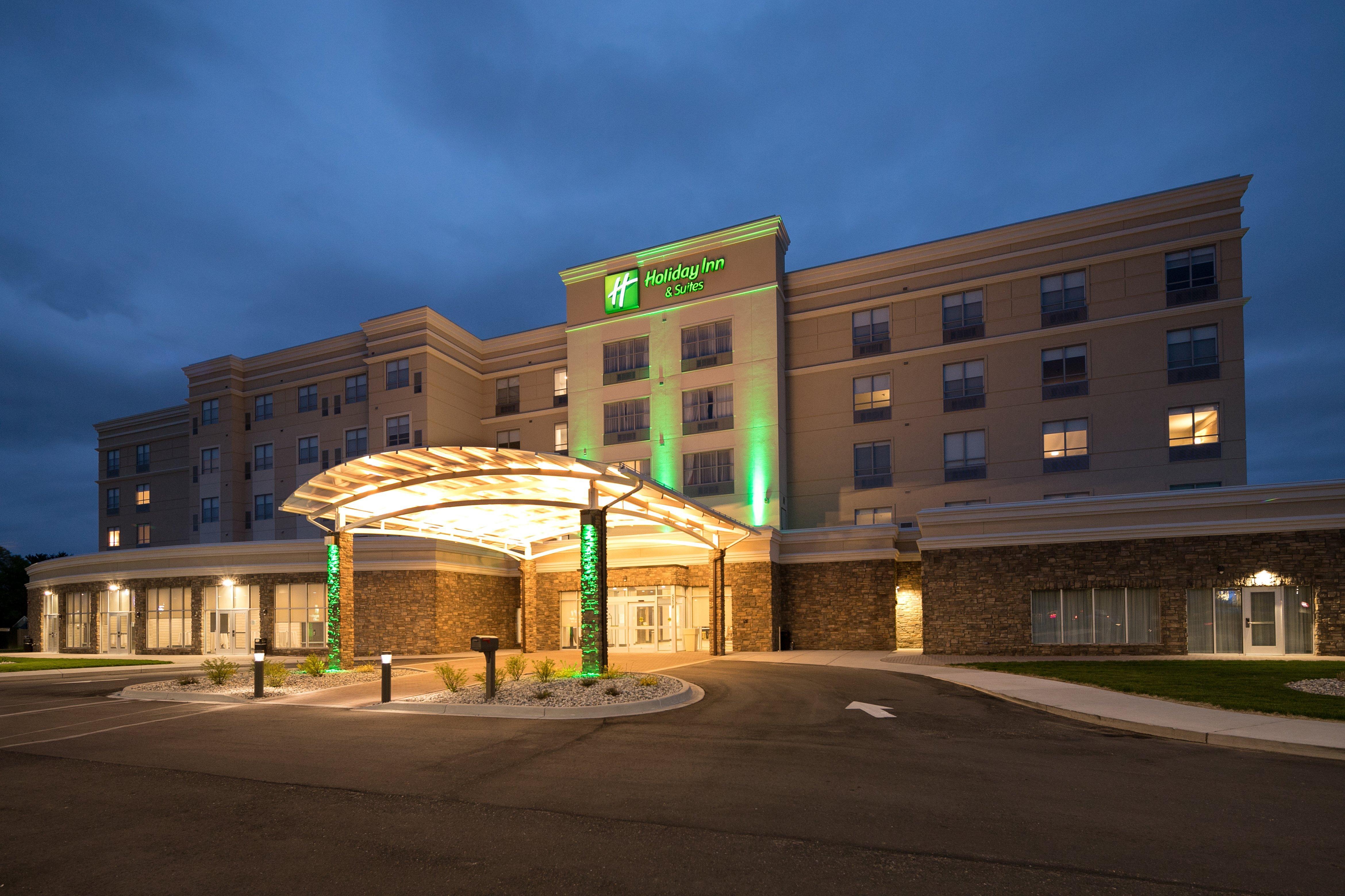 Holiday Inn Hotel & Suites - Mount Pleasant By Ihg Exteriör bild