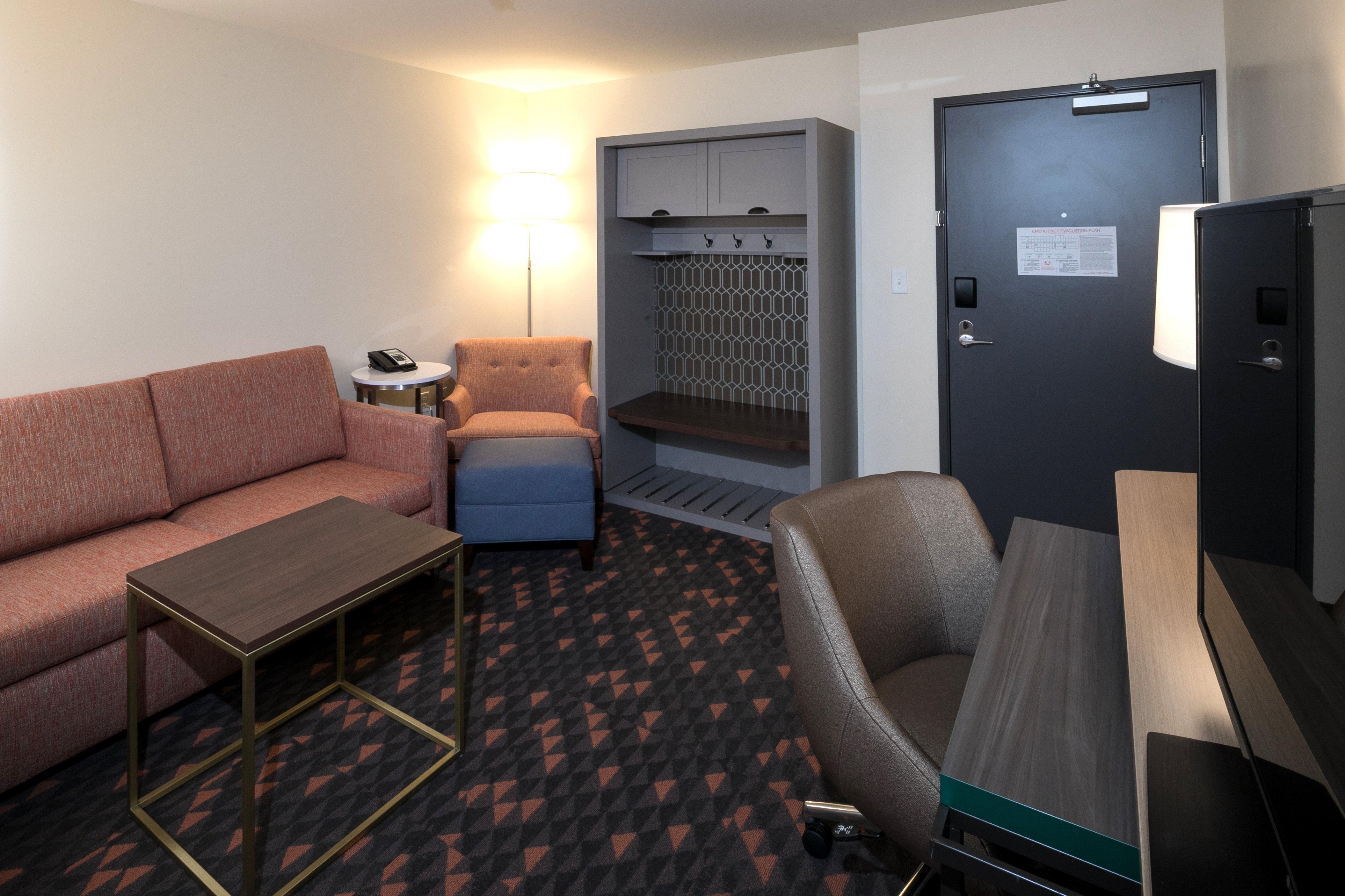 Holiday Inn Hotel & Suites - Mount Pleasant By Ihg Exteriör bild