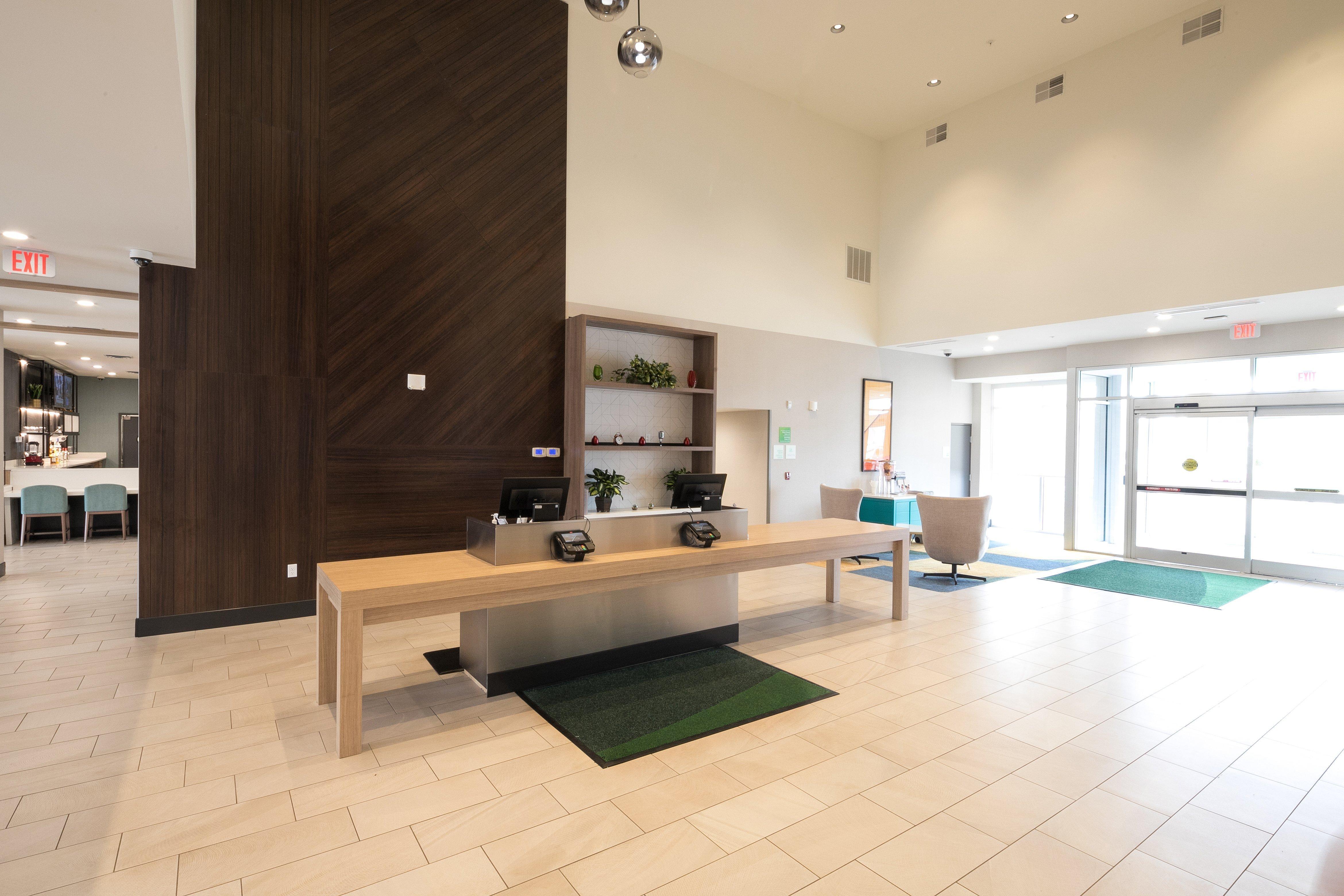 Holiday Inn Hotel & Suites - Mount Pleasant By Ihg Exteriör bild