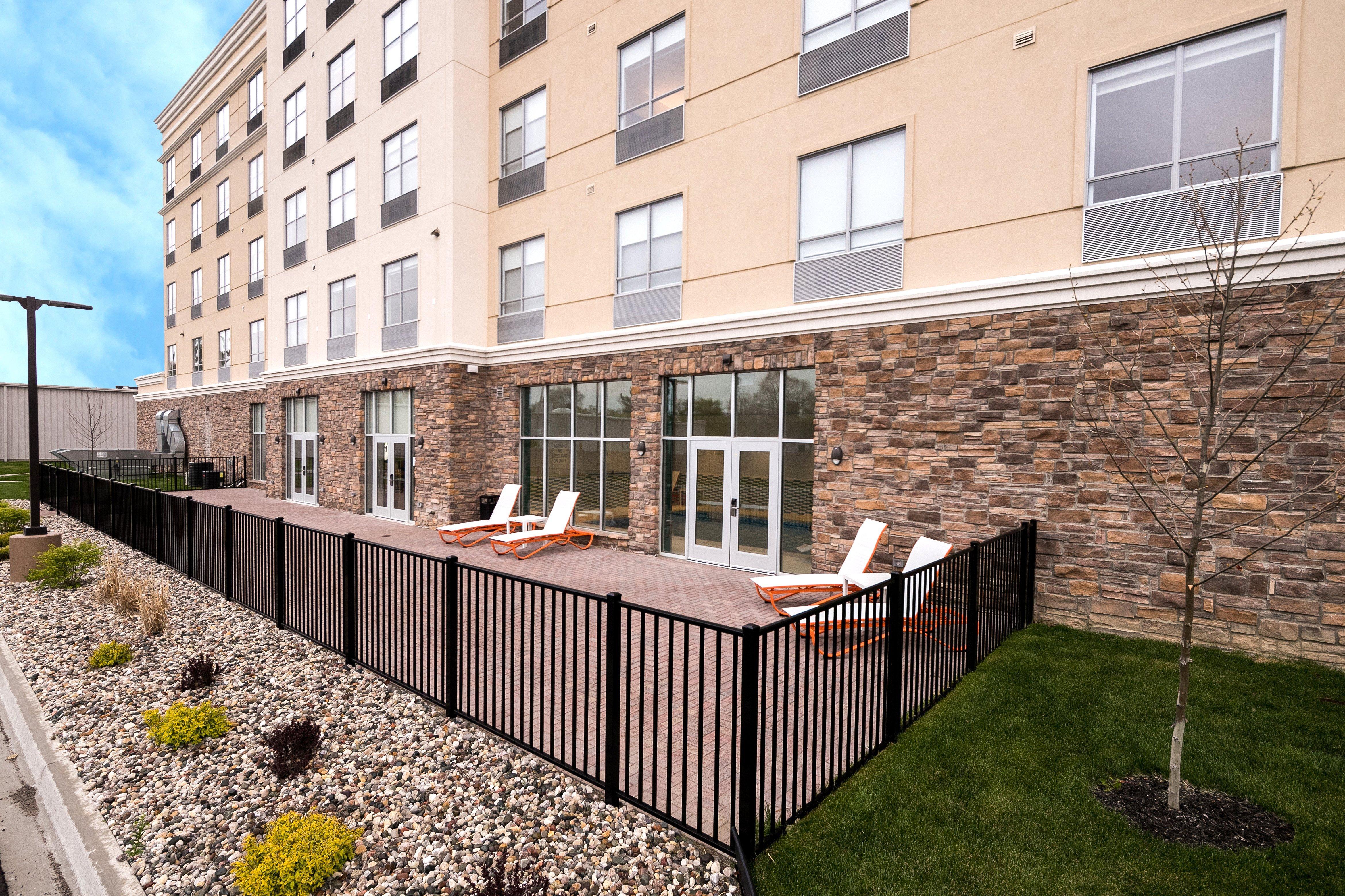 Holiday Inn Hotel & Suites - Mount Pleasant By Ihg Exteriör bild